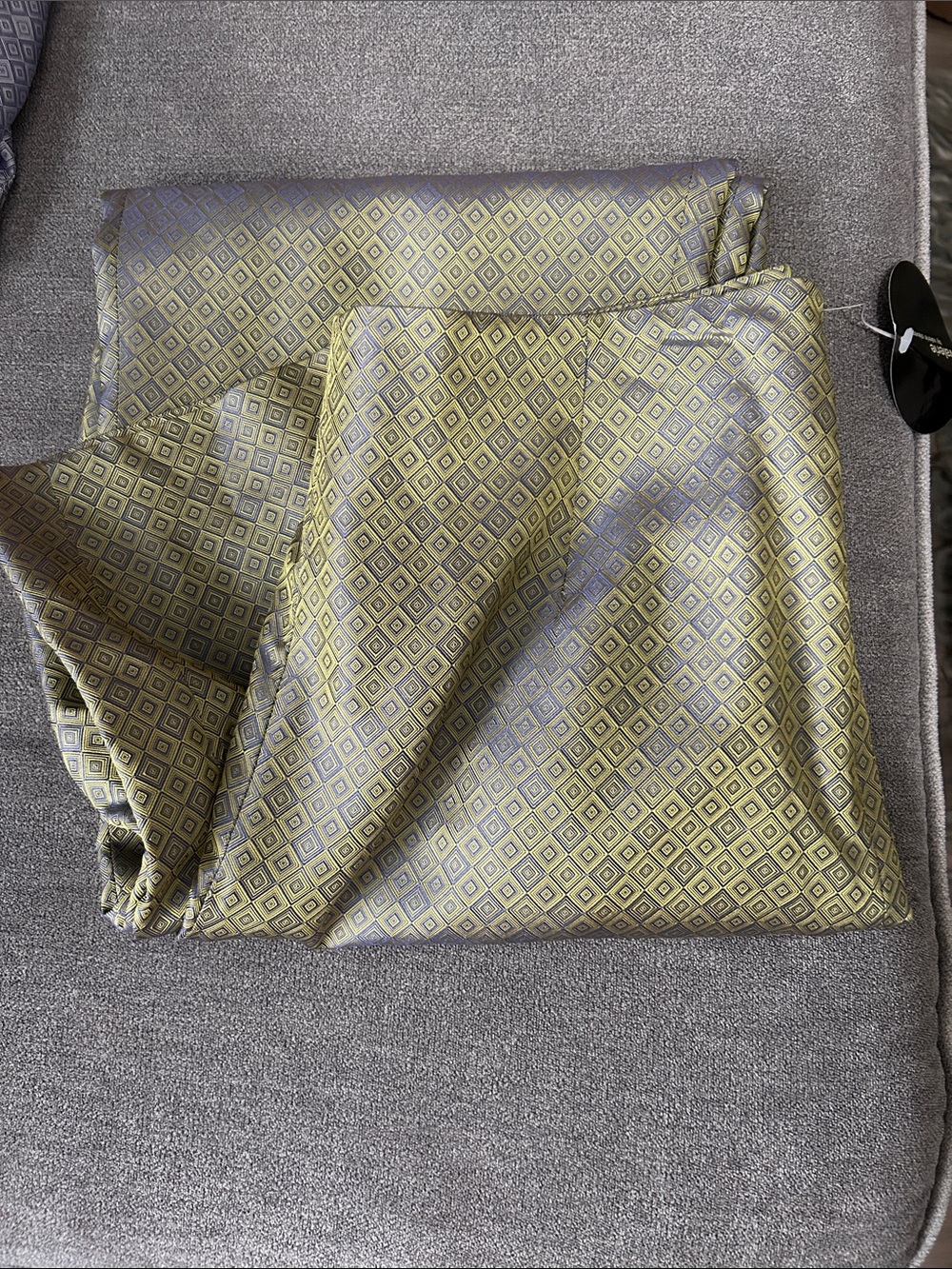 Valerie Stevens Olive Green Diamond-Print silk pants.